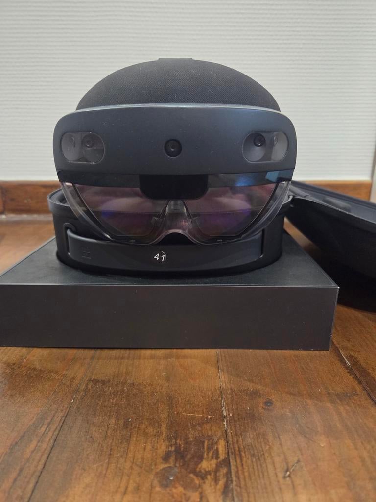 Microsoft HoloLens 2 - Réinitialisé - Molette de serrage HS, Consoles de jeu & Jeux vidéo