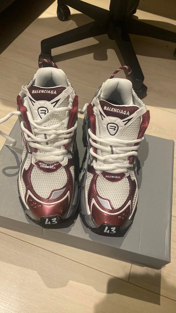 Balenciaga runner, Ophalen, Zo goed als nieuw