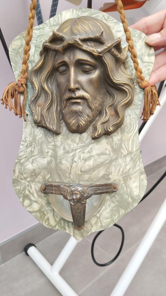 Bénitier avec visage de christ, Enlèvement ou Envoi