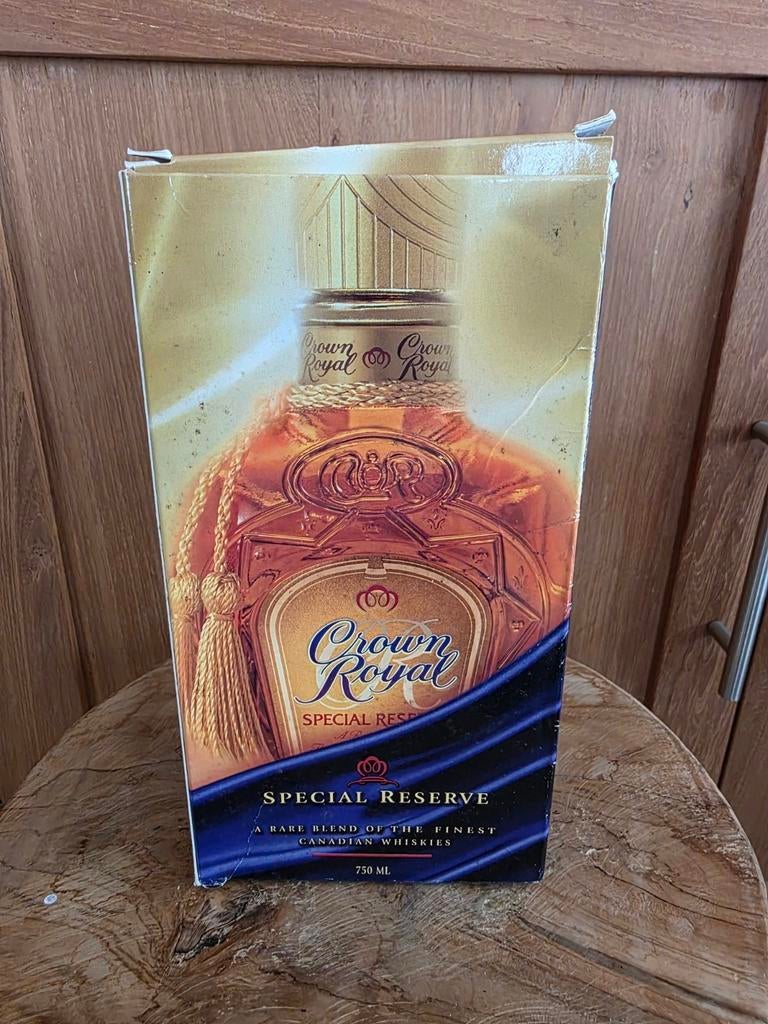 Crown royal special reserve, Verzamelen, Ophalen of Verzenden, Zo goed als nieuw