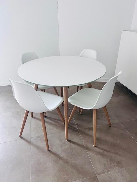 tafel en stoelen - metaal en glas, Ophalen, 100 tot 150 cm, Rond, Zo goed als nieuw