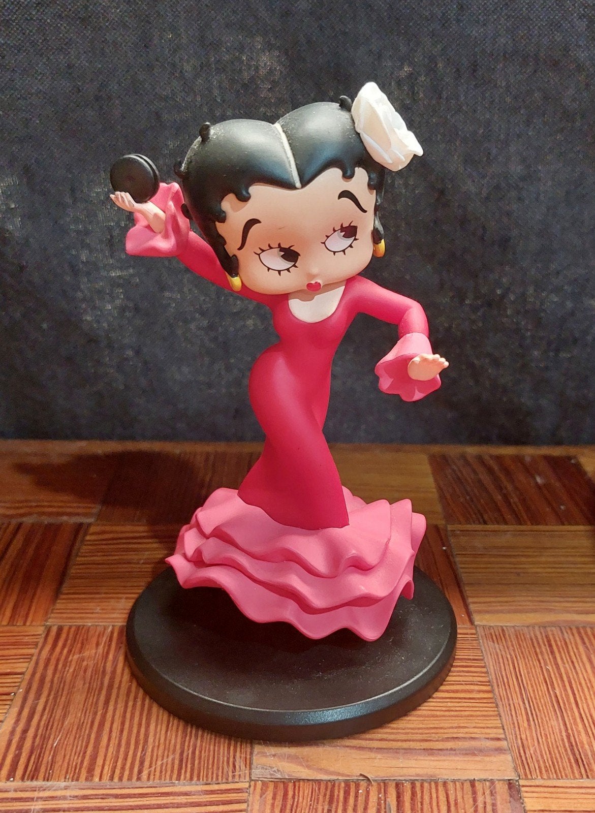 Betty Boop-figuur, Ophalen