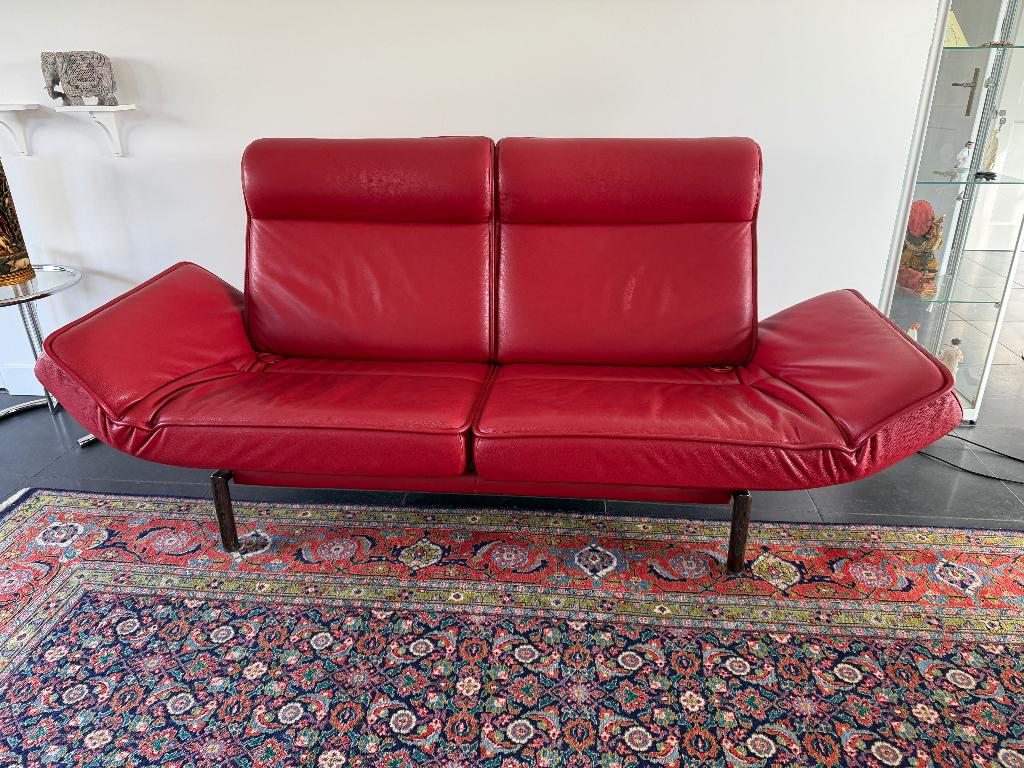 Unieke Sede DS-450 Bank in prachtige rode kleur, 200 à 250 cm, Banc droit, Comme neuf, Enlèvement