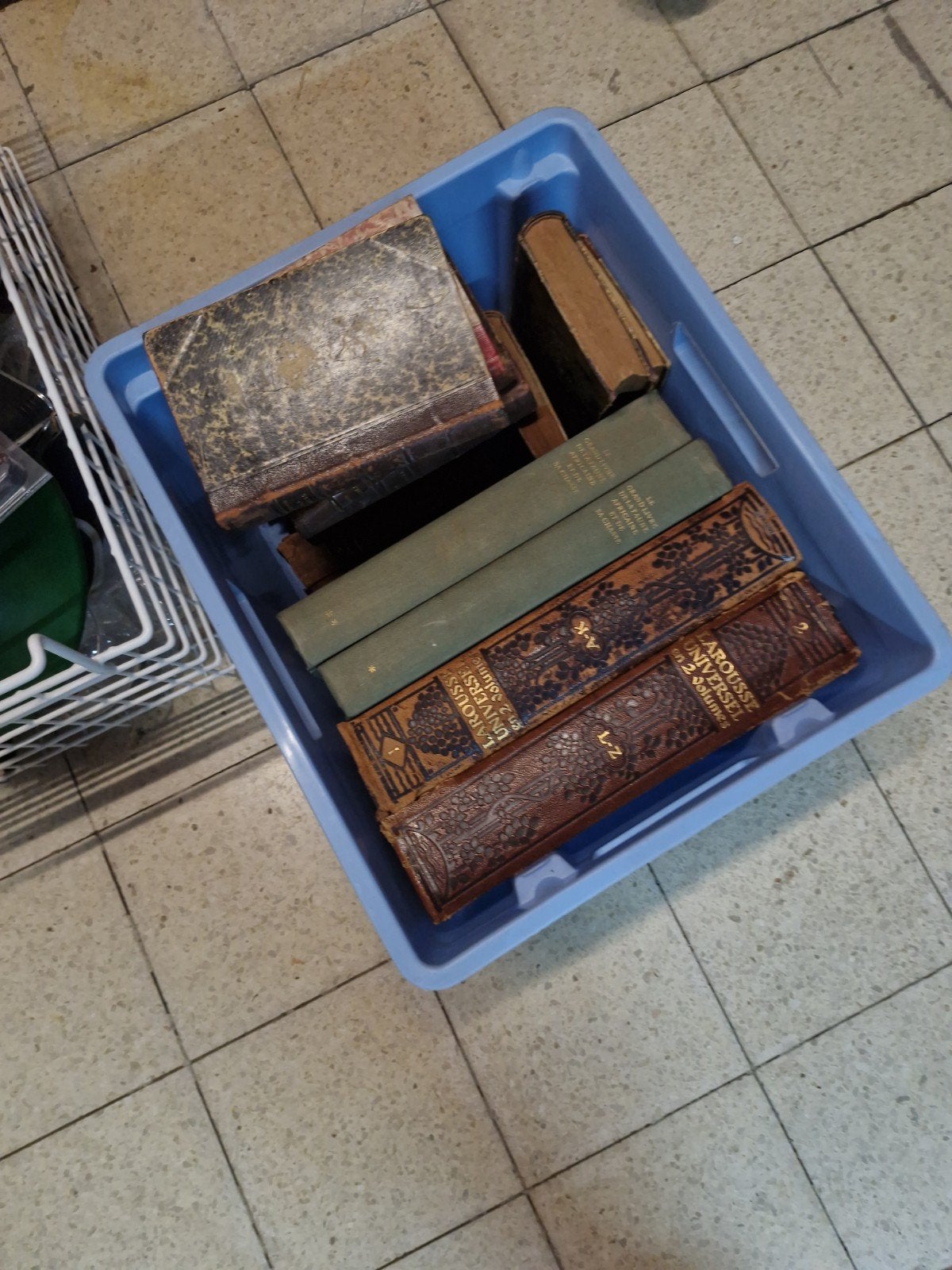 ancienne livre en bonne état, Enlèvement ou Envoi