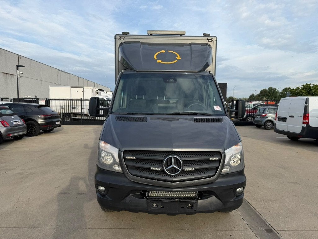 Mercedes-Benz Sprinter 516 (Stock ID 74717), Auto's, Euro 5, Stof, Zwart, Bedrijf
