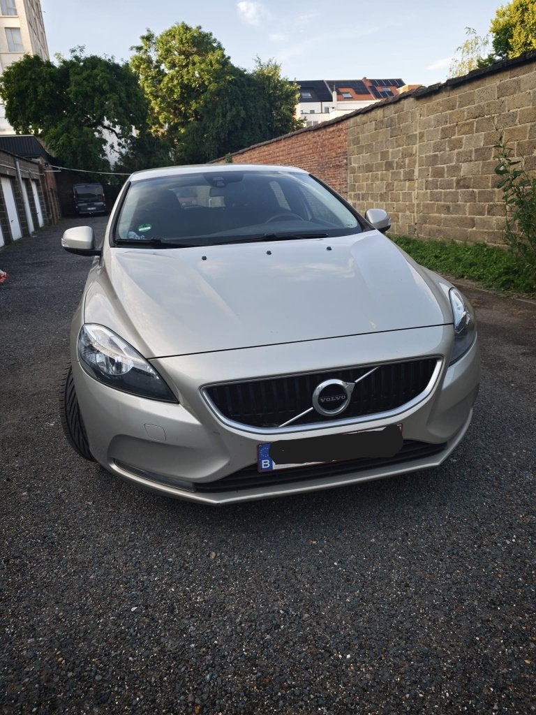 Volvo v40, Autos, Volvo, Boîte manuelle, 5 portes, Particulier, Tissu