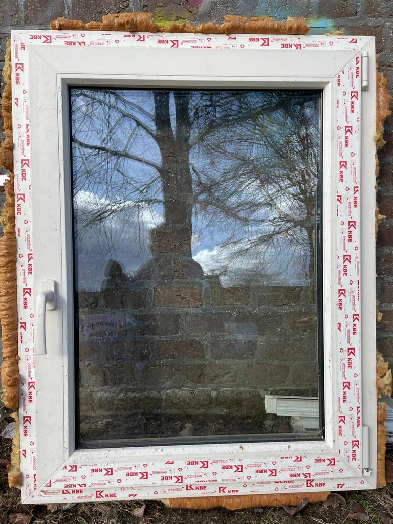 PVC raam - beige, Ophalen, Zo goed als nieuw