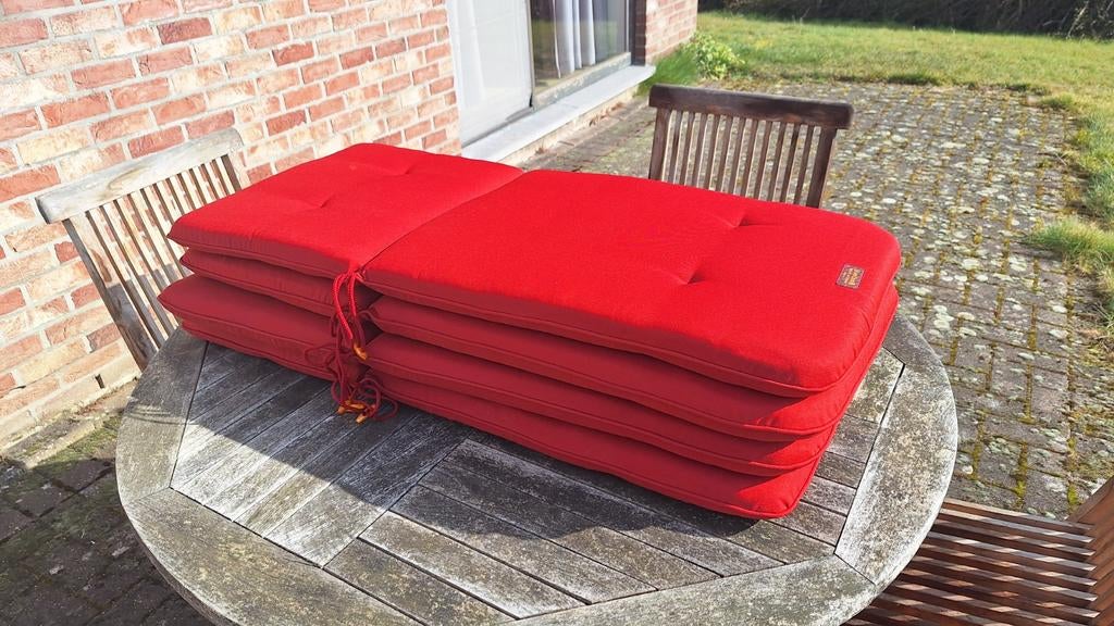 Set van 4 rode stoelkussens als nieuw prijs per kussen, Ophalen, Nieuw