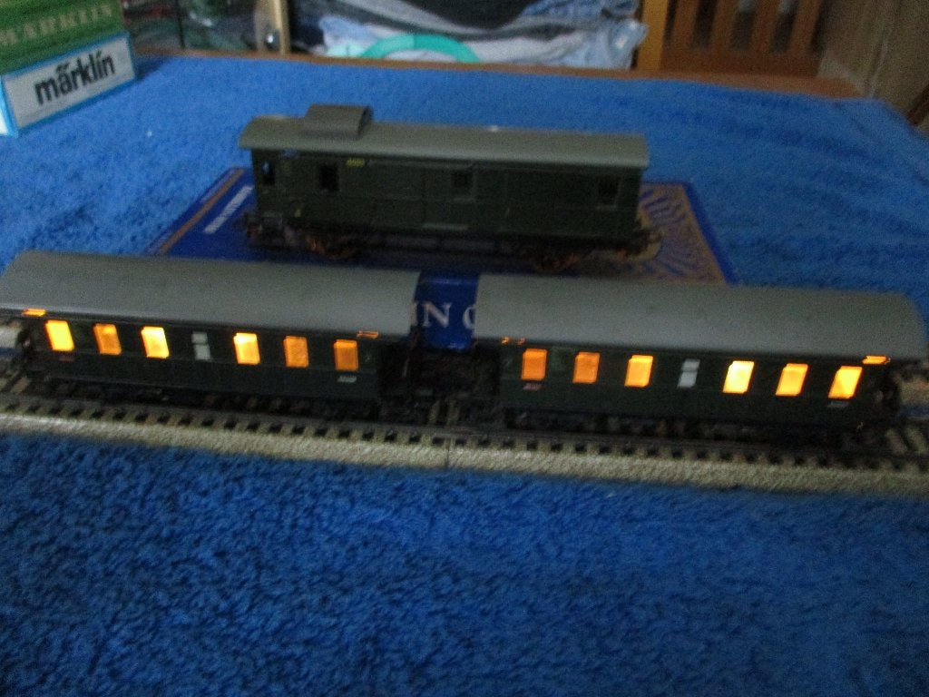 Marklin 2 x 4002 éclairés + 4003, Hobby & Loisirs créatifs, Enlèvement ou Envoi, Utilisé, Wagon, Märklin