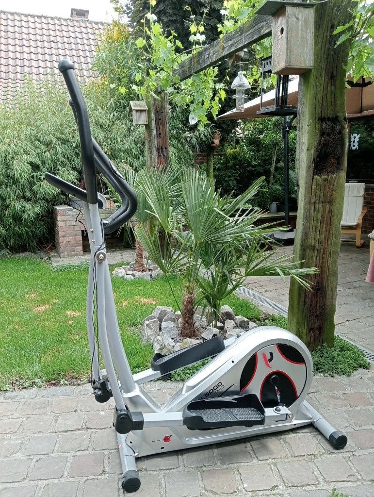 Vélo elliptique en excellent état., Jambes, Comme neuf, Enlèvement, Métal