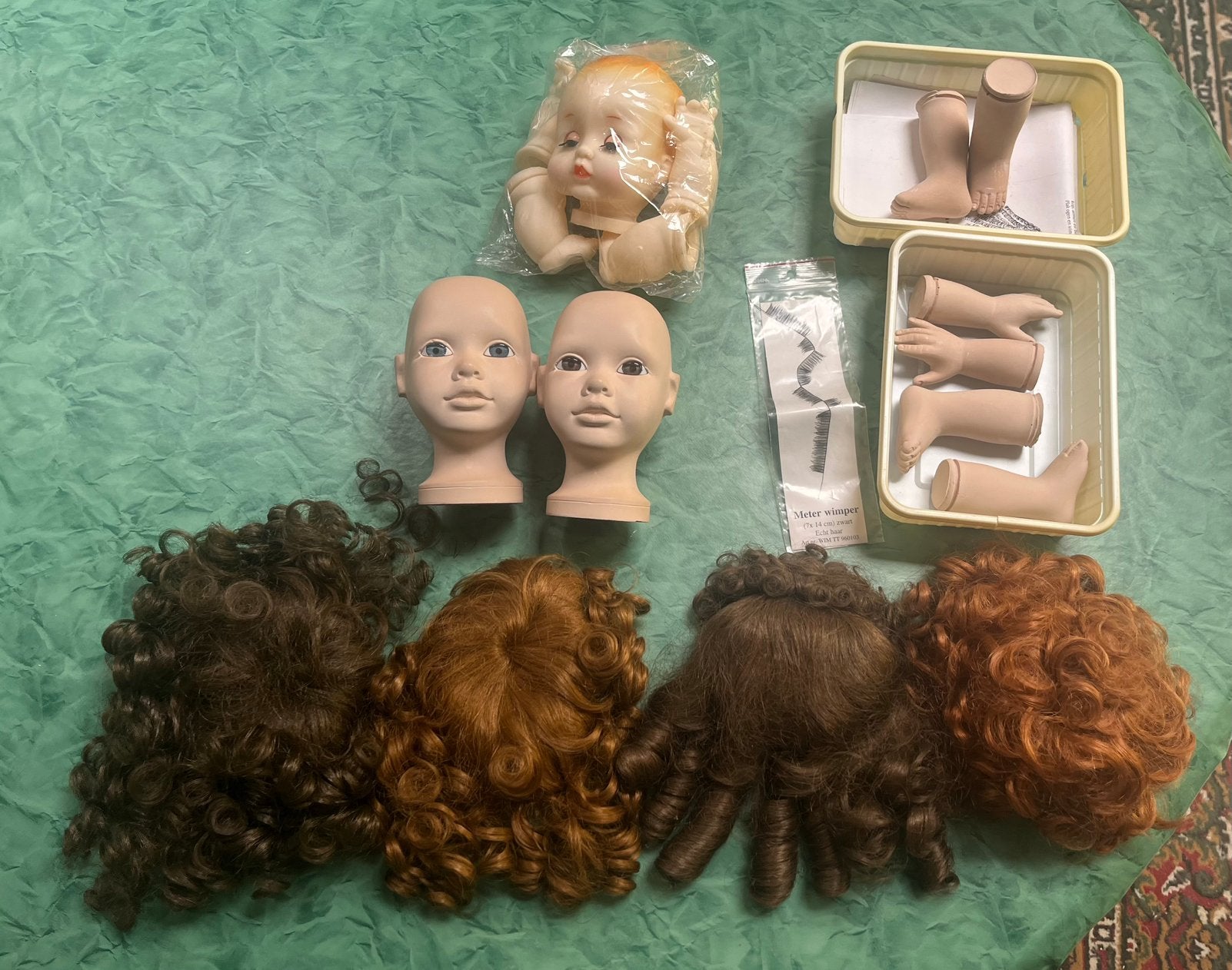 Ensemble de pièces de poupée, poupées, perruques, Enlèvement ou Envoi, Comme neuf