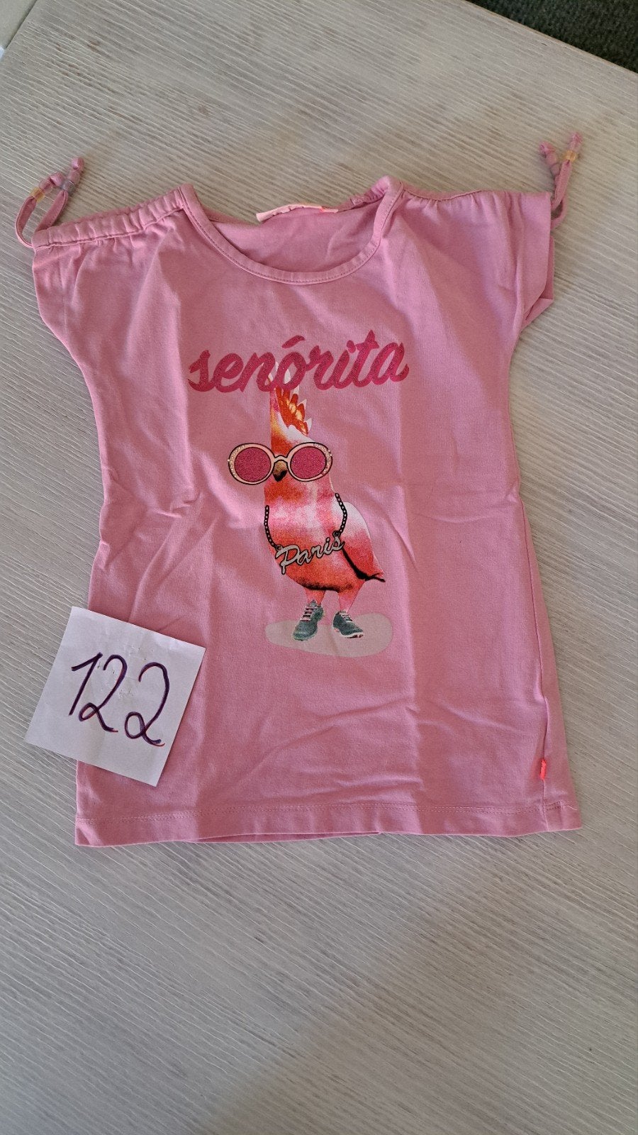 T shirt someone 122, Enfants & Bébés, Vêtements enfant | Taille 122, Enlèvement ou Envoi