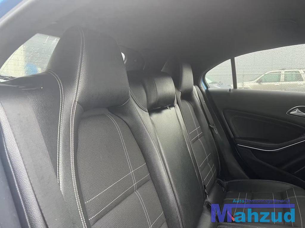 MERCEDES A KLASSE W176 half leer zwart interieur 2012-2018, Gebruikt, Mercedes-Benz AG, Mercedes-Benz, Mercedesstrasse 120
70372  Stuttgart, DE
