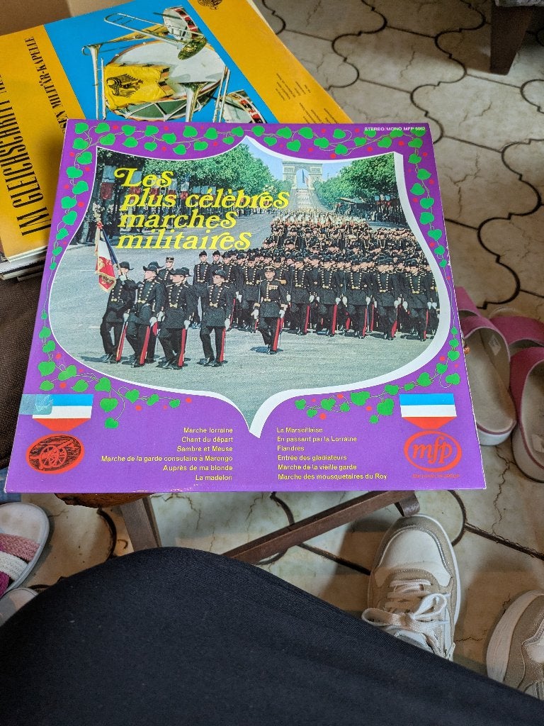 Les plus celebres marches militaires, CD & DVD, Vinyles | Musique du monde, Enlèvement ou Envoi, Comme neuf, Autres genres
