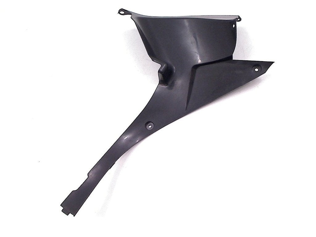 CARENAGE PANNEAU INTERNE Honda (64375-MELG-D200), Dhr. S. di Majo, Utilisé, Info@cama-motorparts.nl, P.J. Troelstraweg 8 8
3144 CX  MAASSLUIS, NL