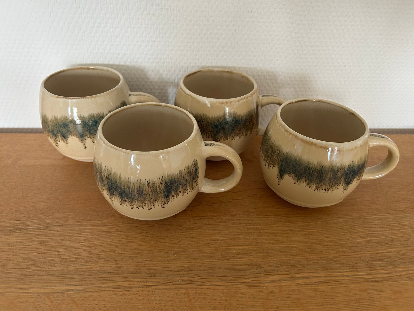 Set 4 keramiek ronde mokken Muggies zandkleur Salt & Pepper, Overige merken, Keramiek, Vintage, Nieuw
