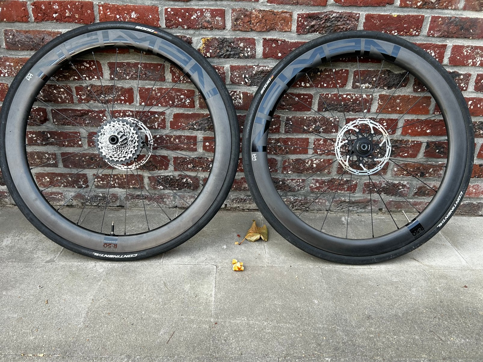 Paire de roues Newmen Advanced R.50 Streem en carbone, Vélos & Vélomoteurs, Vélos Pièces, Enlèvement, Utilisé, Carbone, Racefiets