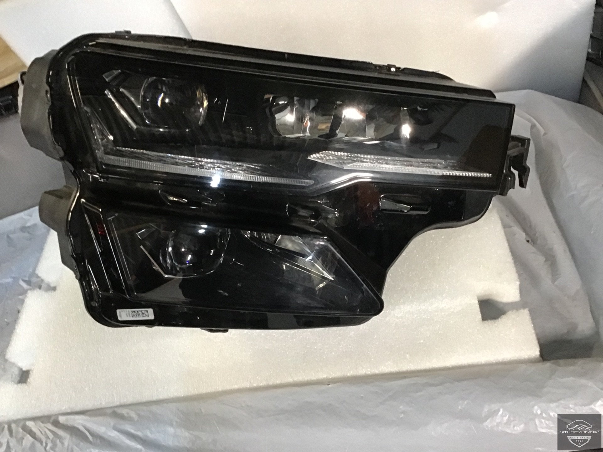 Skoda Karoq Facelift 21+ Vol LED Koplamp Rechts 57B941036B, Tr. Vaclava Klementa 869
293 01  Mlada Boleslav, CZ, Skoda, Skoda Auto a.s.
