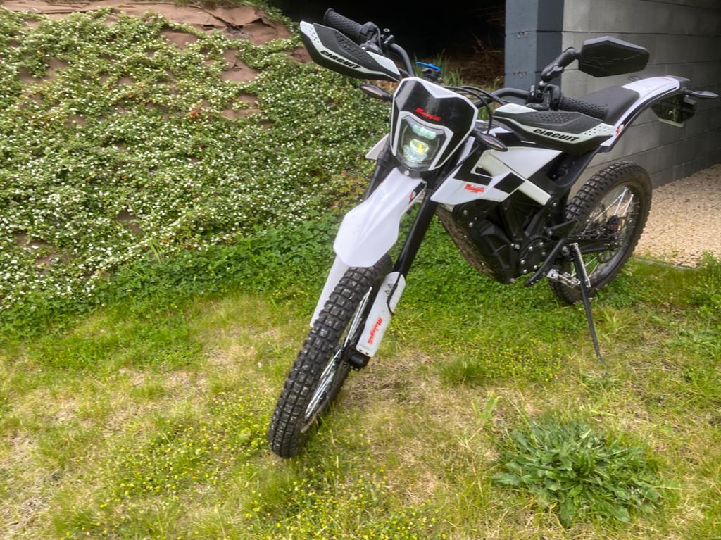 Rfn apolo malaguti (L1e et offroad)., Vélos & Vélomoteurs, Enlèvement, Comme neuf