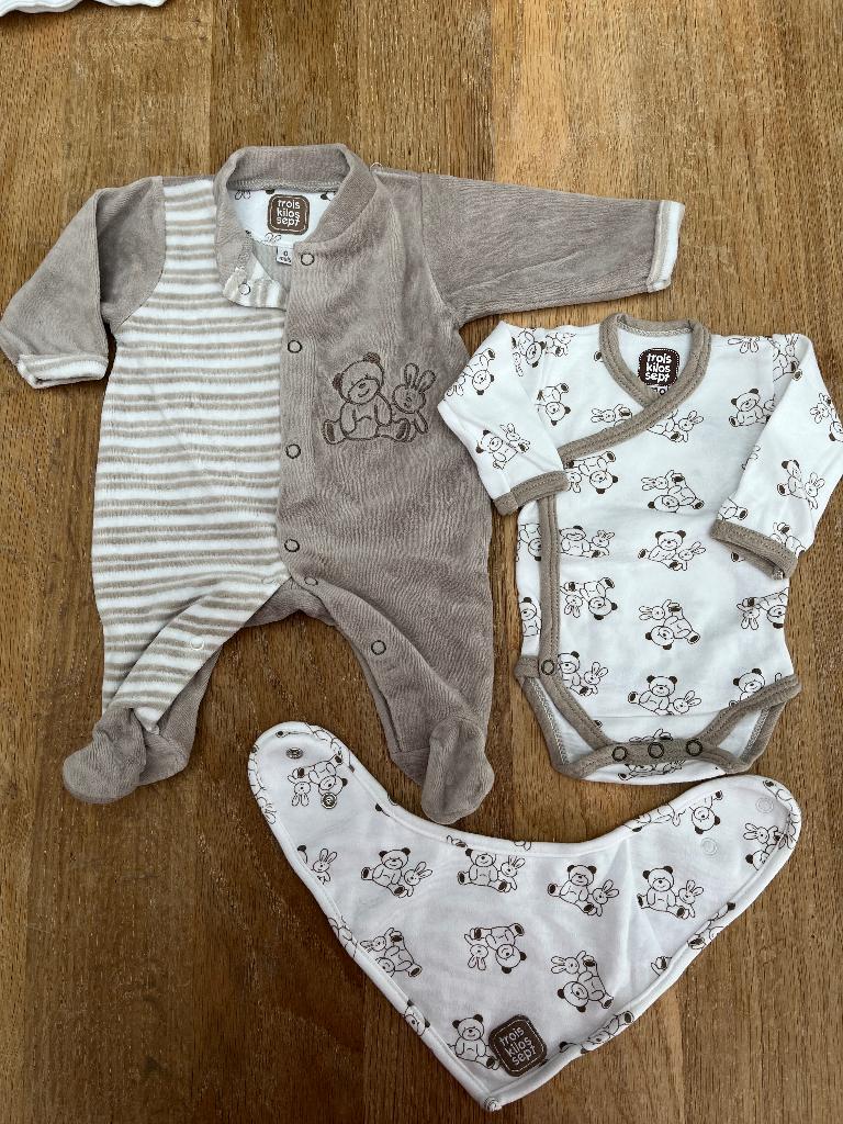 Vêtements BB Naissance, Enfants & Bébés, Enlèvement ou Envoi, Comme neuf, Garçon ou Fille, Costume