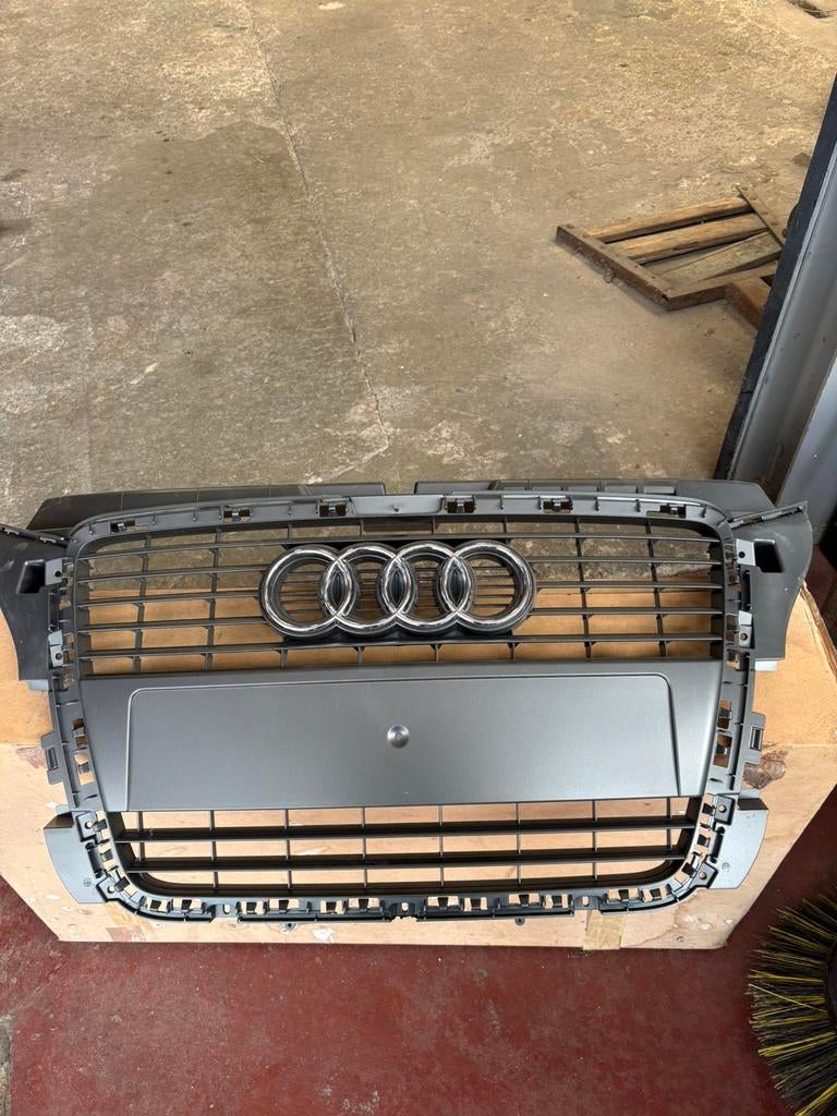 Niewe gril voor een audi A4, Auto-onderdelen, Ophalen, Voor, Audi