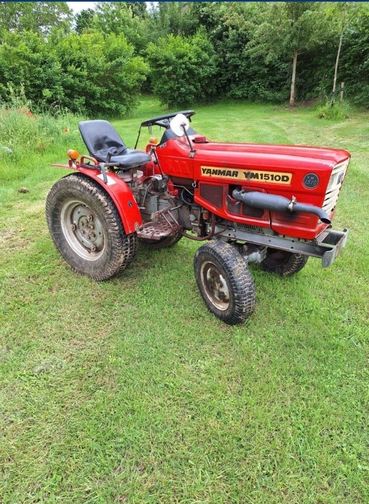 Mini-tracteur Yanmar YM1510D sur pneus de pelouse, Enlèvement, Utilisé