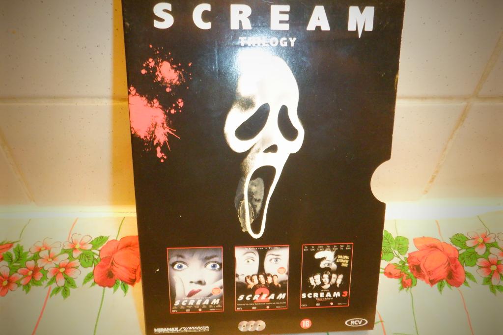 DVD Scream Trilogy.(Small Boxxen), Cd's en Dvd's, Dvd's | Horror, Vanaf 16 jaar, Ophalen of Verzenden, Zo goed als nieuw, Slasher