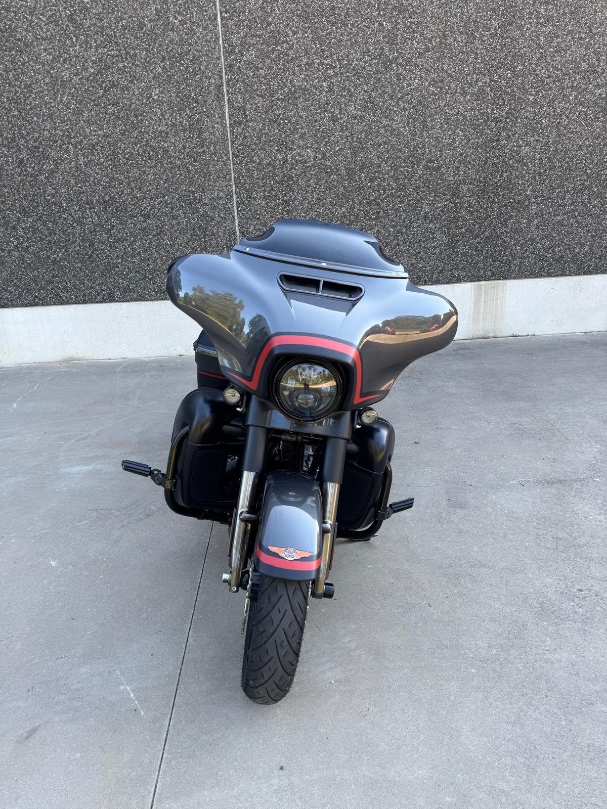Harley-Davidson Street Glide 117 CVO, Motos, Tourisme, Entreprise