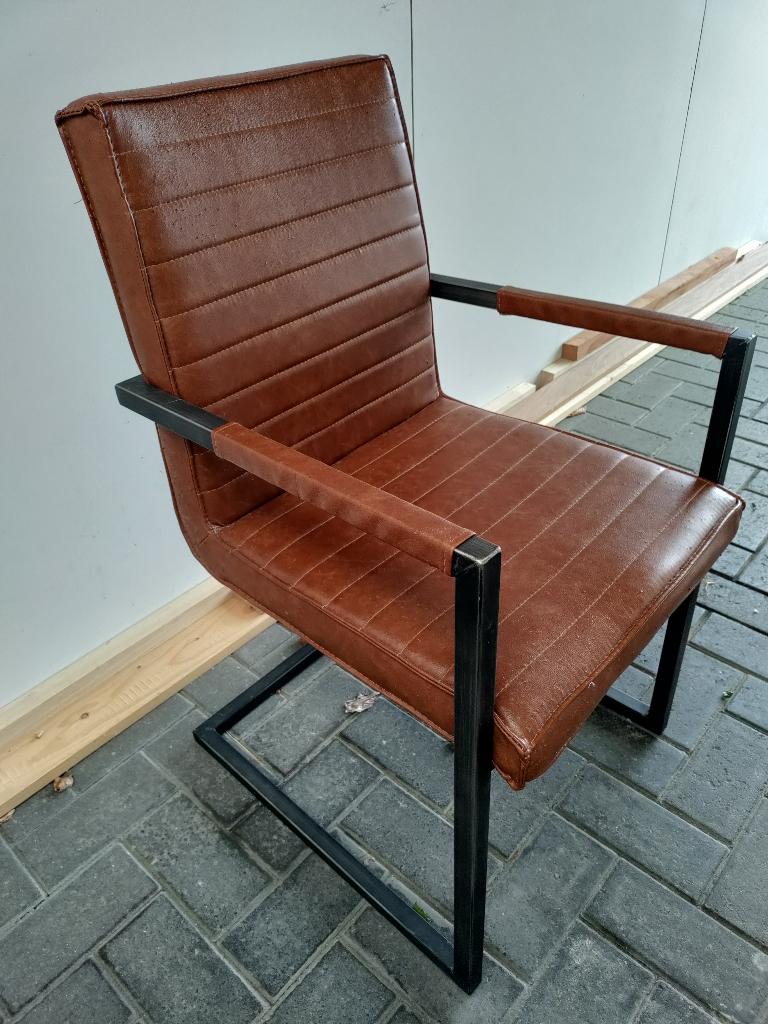 6 eetkamerstoelen met krassen van kat, Huis en Inrichting, Stoelen, Ophalen, Gebruikt, Bruin, Modern