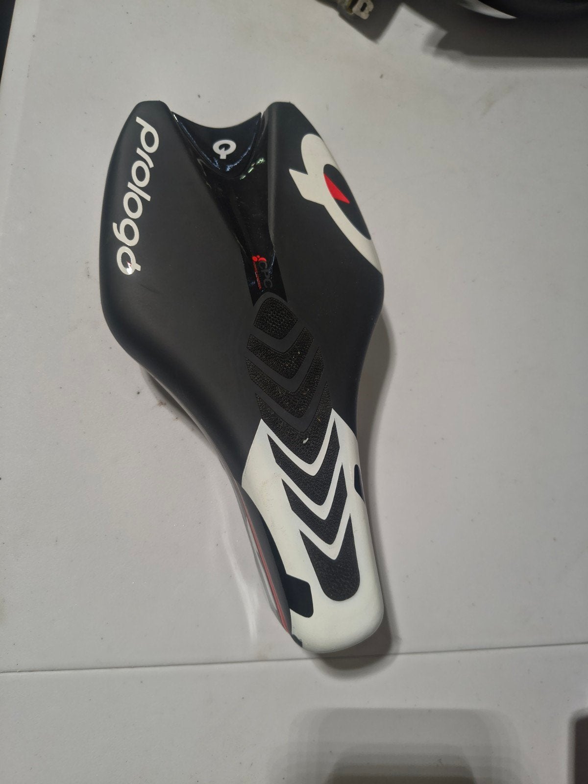 Selle Prologo NACK – Vélo route / Contre-la-montre

Vends se, Vélos & Vélomoteurs, Enlèvement ou Envoi, Selle, Carbone