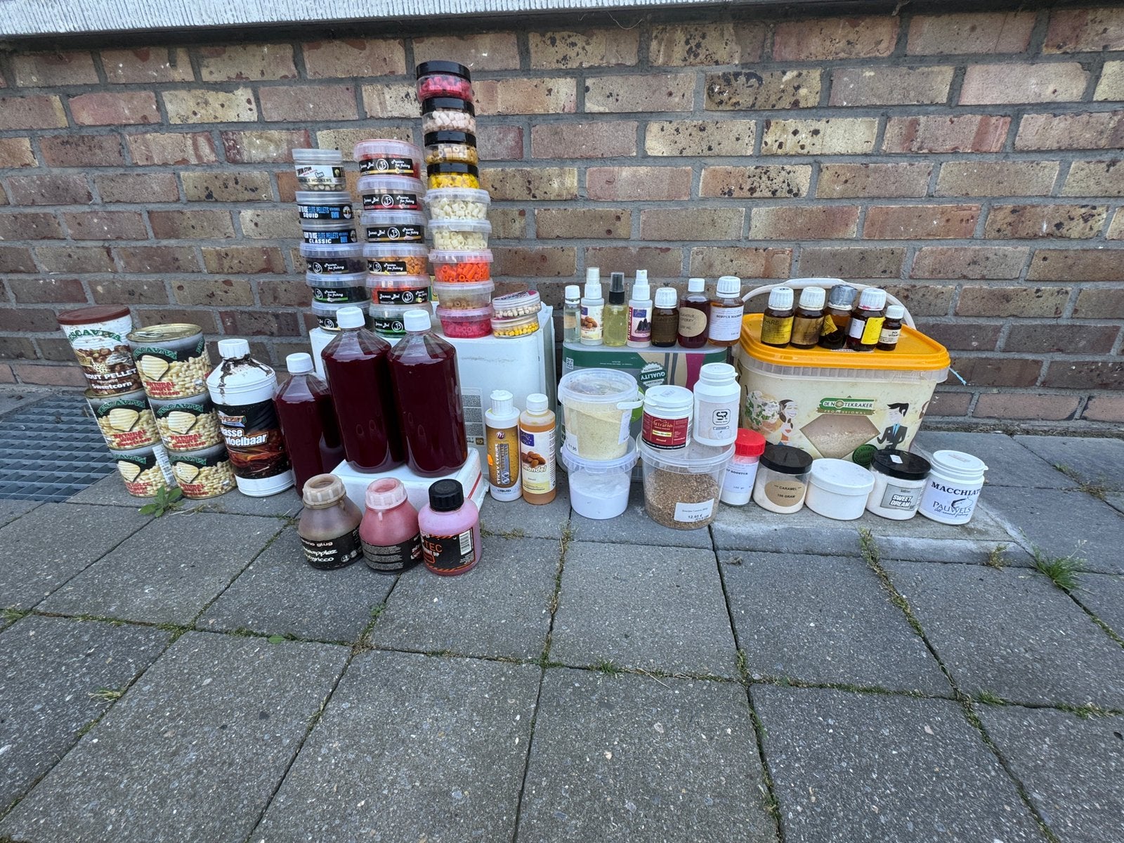 Haakaas , pellets , mais , dips ect, Ophalen, Zo goed als nieuw