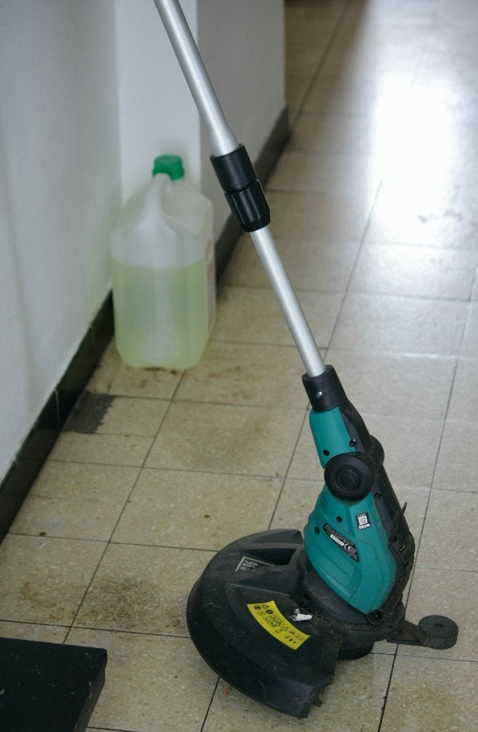 Débroussaille, Enlèvement, Utilisé, 10 à 30 cm, Électrique