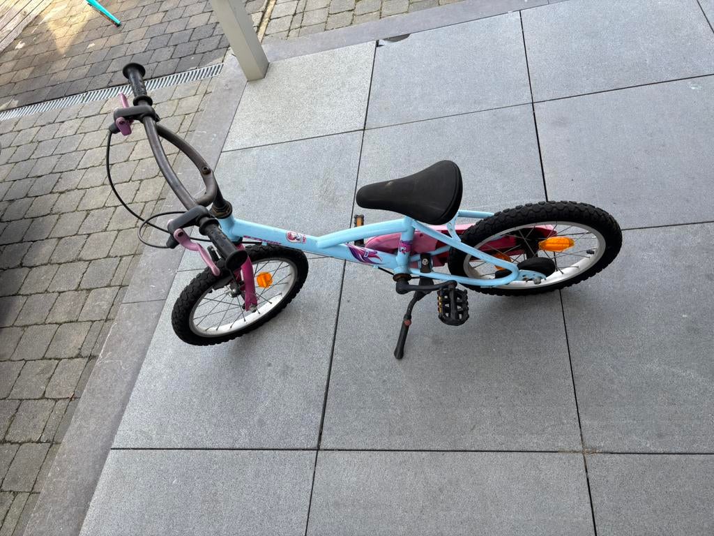 Meisjes fiets 16inch banden, Fietsen en Brommers, Fietsen | Kinderfietsjes, Ophalen, Zo goed als nieuw