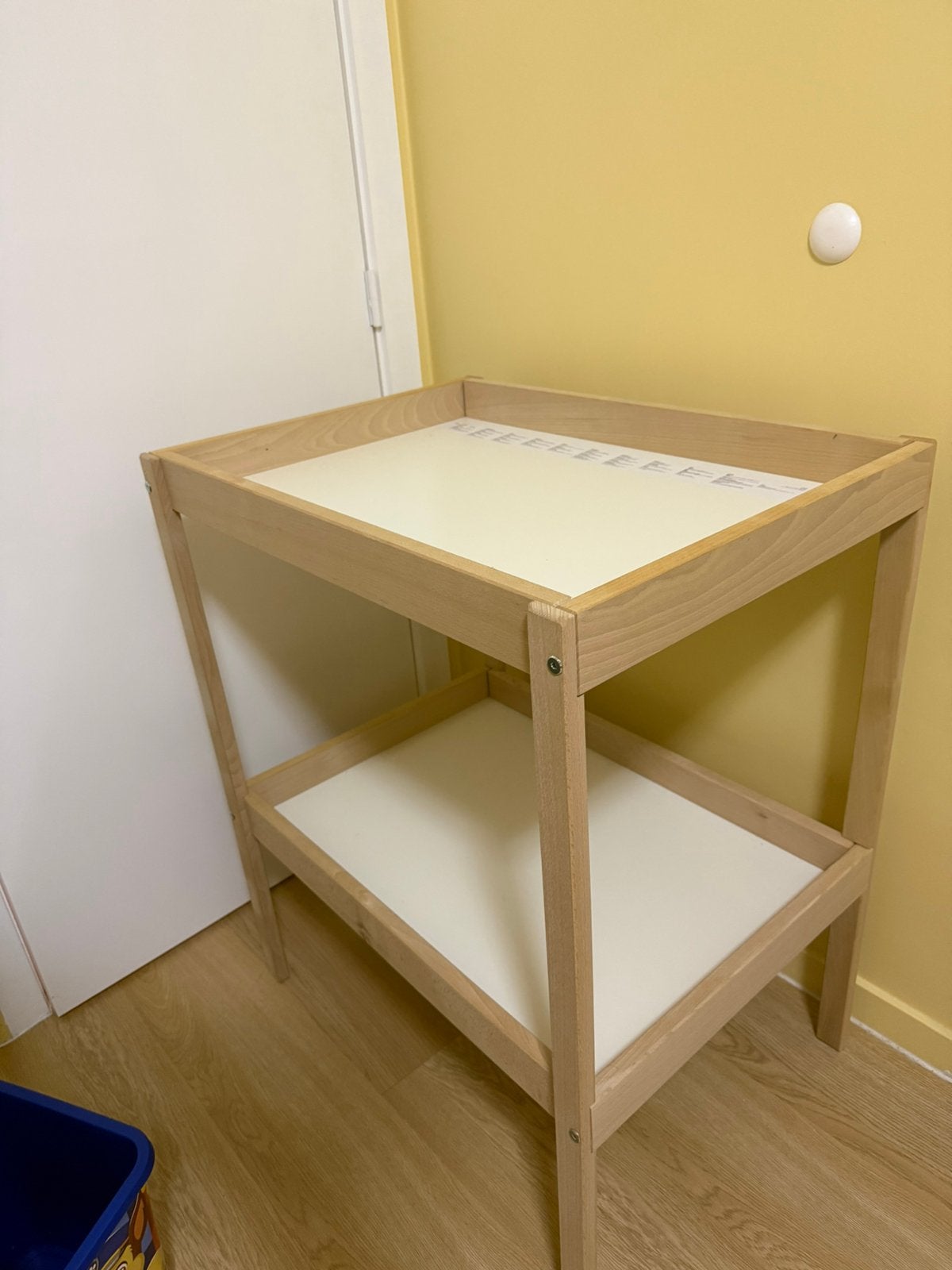 Verzorgingstafel te koop!, Minder dan 75 cm, Zo goed als nieuw, Minder dan 50 cm, Commode
