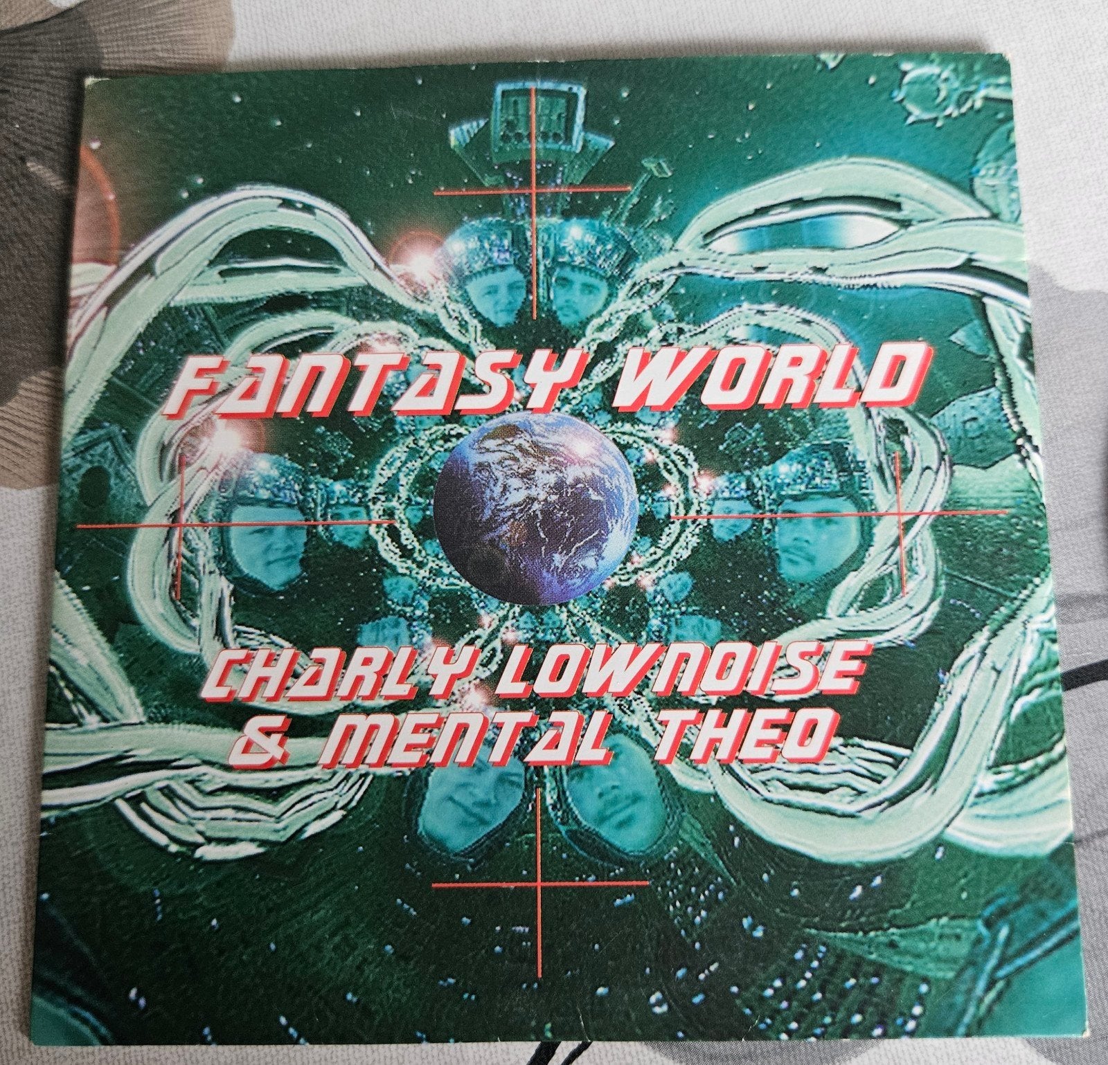 Charly Lownoise et Mental Theo, Monde fantastique (1996)
C'e, Enlèvement ou Envoi, Hardcore