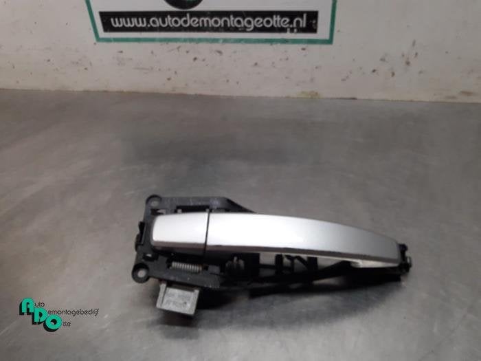 Poignée portière 4portes arrière gauche d'un Opel Corsa (, -, Opel, 3 mois de garantie, Utilisé