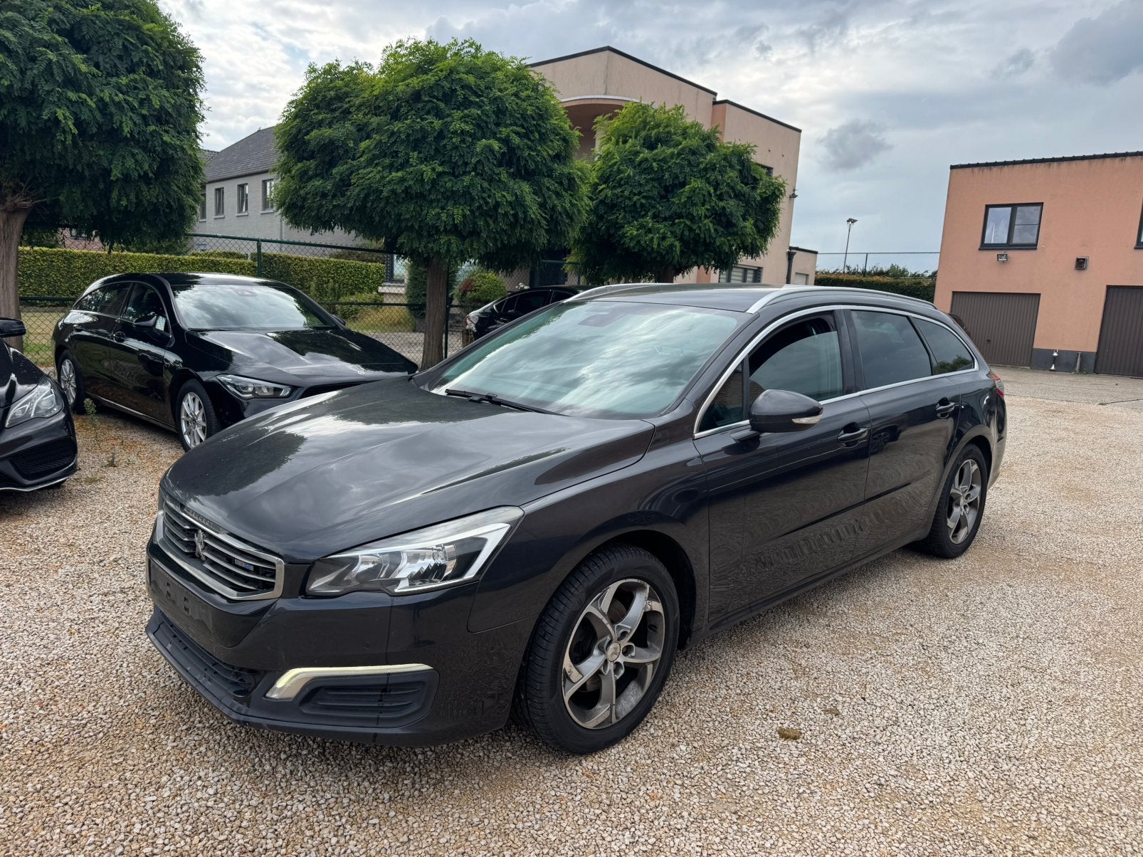 Peugeot 508 1.6 HDI 250.000km 2014 EU6b Alternator probleem, Auto's, Voorwielaandrijving, 4 cilinders, 1600 cc, Leder en Stof