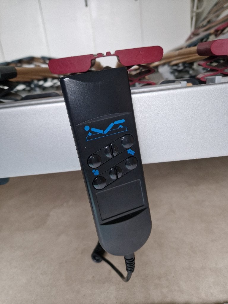 2 elektrische lattenbodem + 2 matrassen, Ophalen, Zo goed als nieuw, Tweepersoons, Beddengoedset