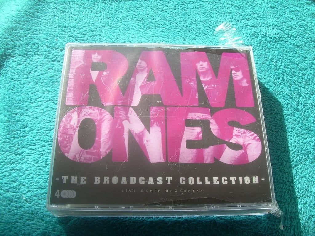 4 CD BOX - THE RAMONES, Ophalen of Verzenden, Nieuw in verpakking, Boxset