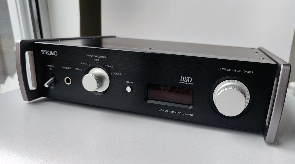 TEAC UD-501 DAC en hoofdtelefoonversterker – Topstaat!, Audio, Tv en Foto, Converters, Ophalen, Zo goed als nieuw