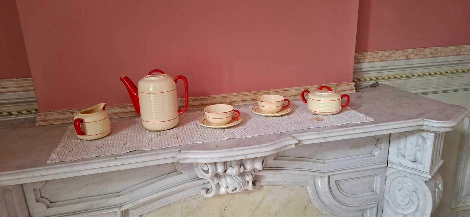 Deel van zeer oud servies, Ophalen