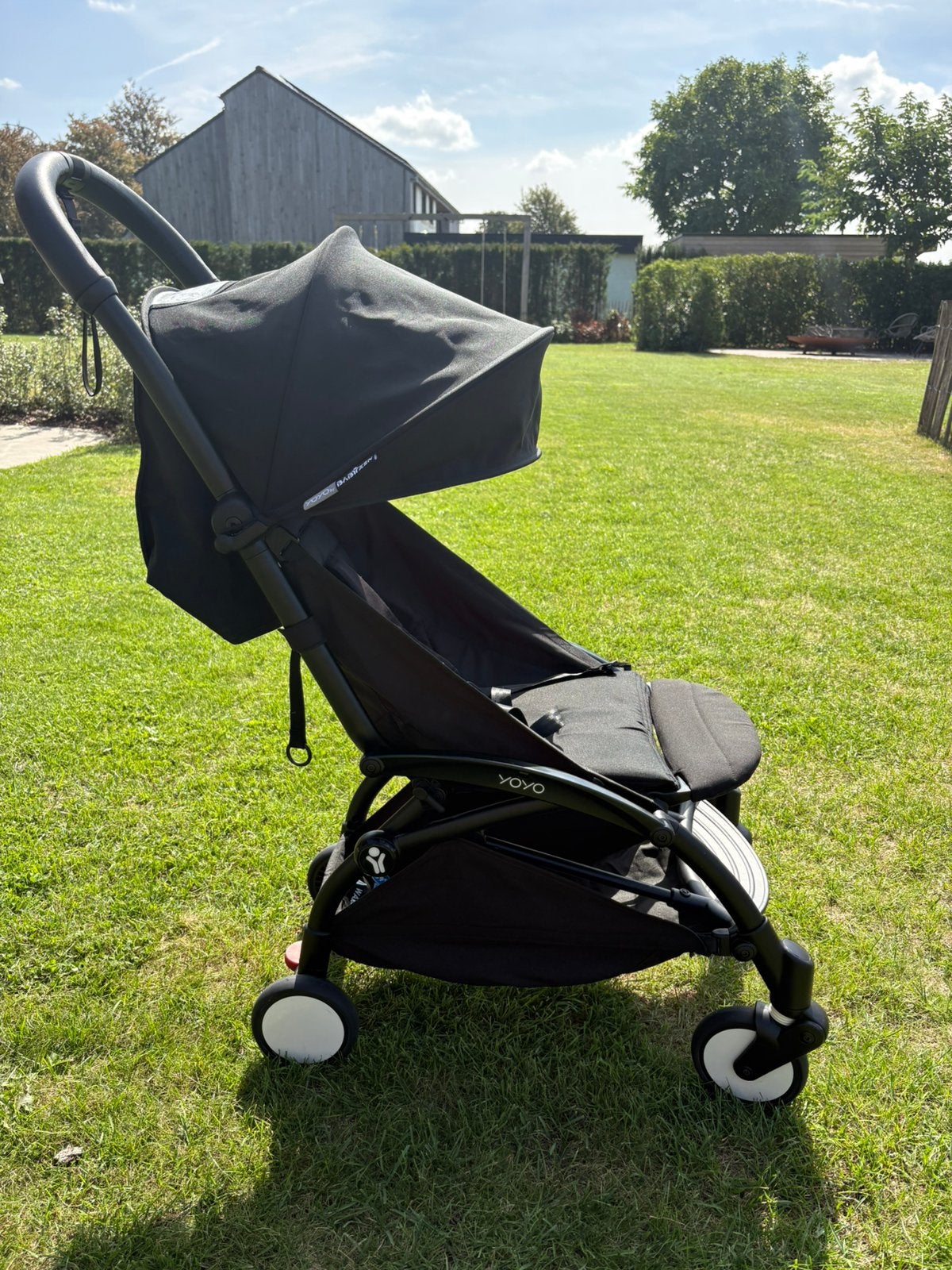 Babyzen YOYO2 buggy zwart 6+ incl. voetenplank en regenhoes, Ophalen, Zo goed als nieuw, Regenhoes