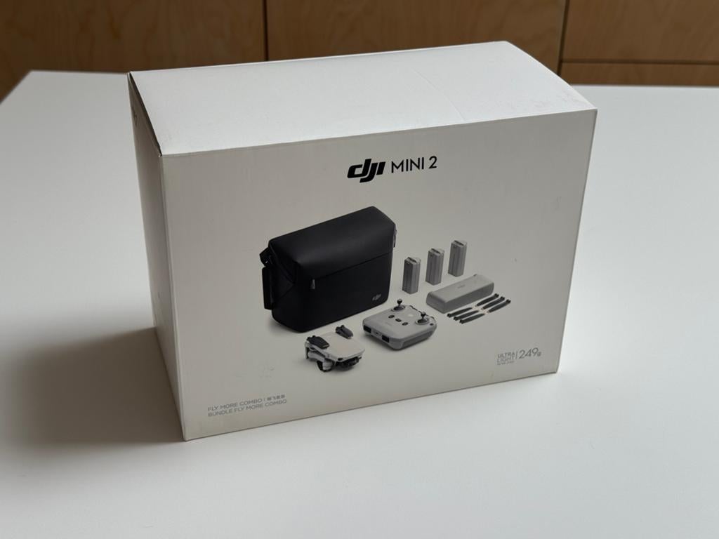 DJI Mini 2 Fly More Combo (3 batteries) 249gr MINT CONDITION, Enlèvement ou Envoi, Comme neuf, DJI