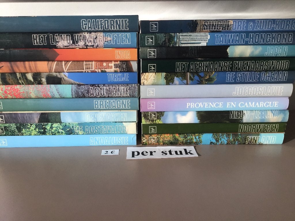 20 ARTIS boeken over diverse landen aan 2 euro per boek, Boeken, Reisgidsen, Ophalen of Verzenden, Zo goed als nieuw