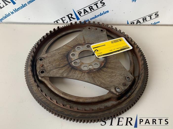 Couronne dentée d'un Mercedes E-Klasse, 3 mois de garantie, Utilisé, -, -