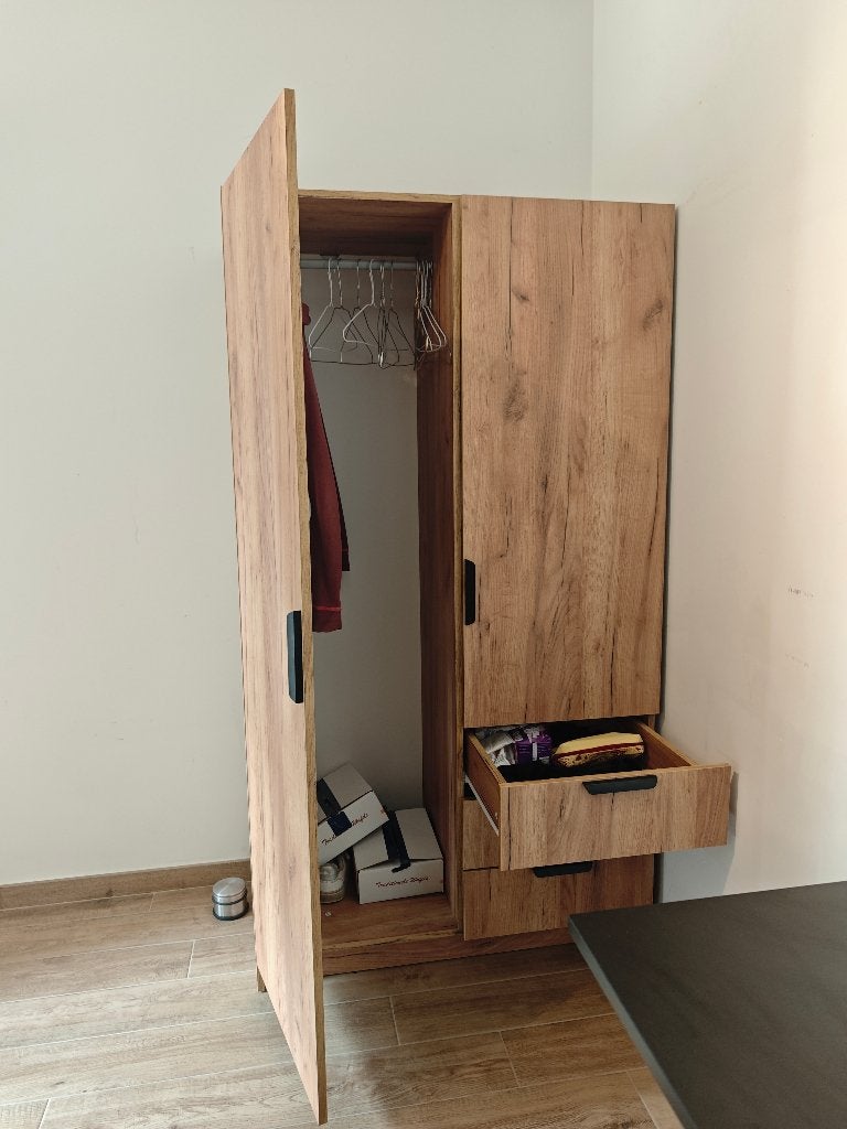 Garde-robe, Maison & Meubles, Avec espace de penderie, Bois, Comme neuf, 100 à 150 cm