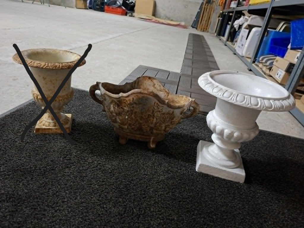 lot van 2 oude gietijzeren vazen, Enlèvement, Utilisé