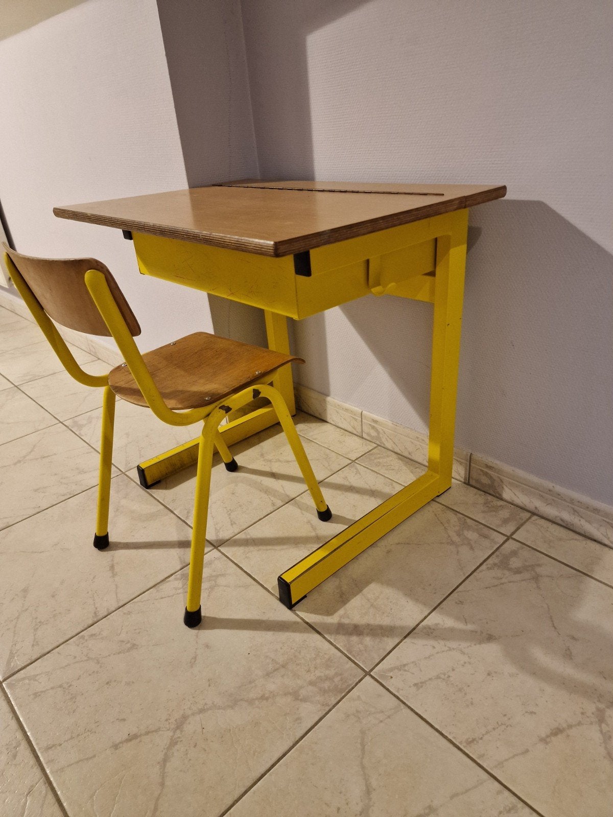 bureau d'école vintage avec chaise haute assortie, Enlèvement, Comme neuf, Table(s) et Chaise(s)