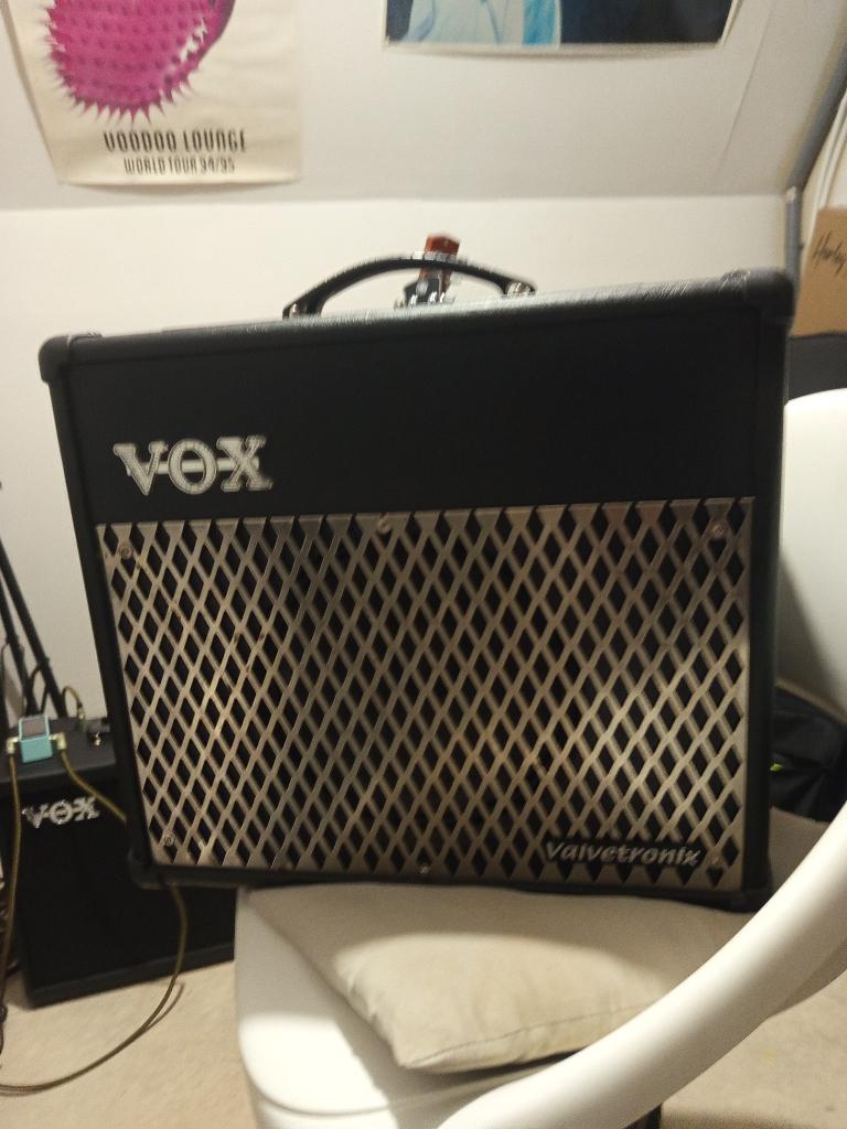 Ampli vox valvetronic VT30, Musique & Instruments, Instruments à corde | Guitares | Électriques, Enlèvement, Comme neuf