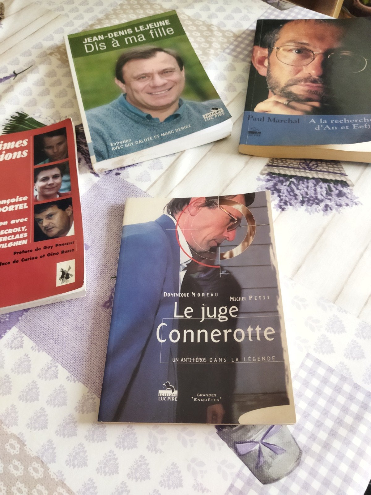 livres sur l'affaire Dutroux, Enlèvement ou Envoi, Comme neuf